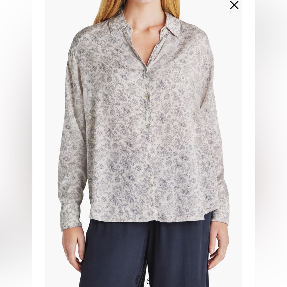 Splendid Women’s Cream Patterned Button Down Shir… - image 9